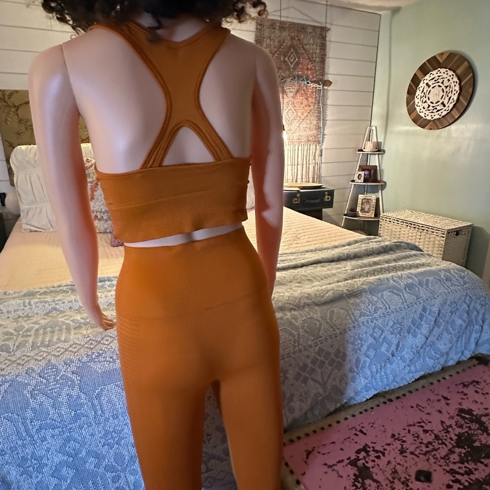 CURVES N COMBATBOOTS Orange Women's Activewear Set Sz S and L - Picture 9 of 15